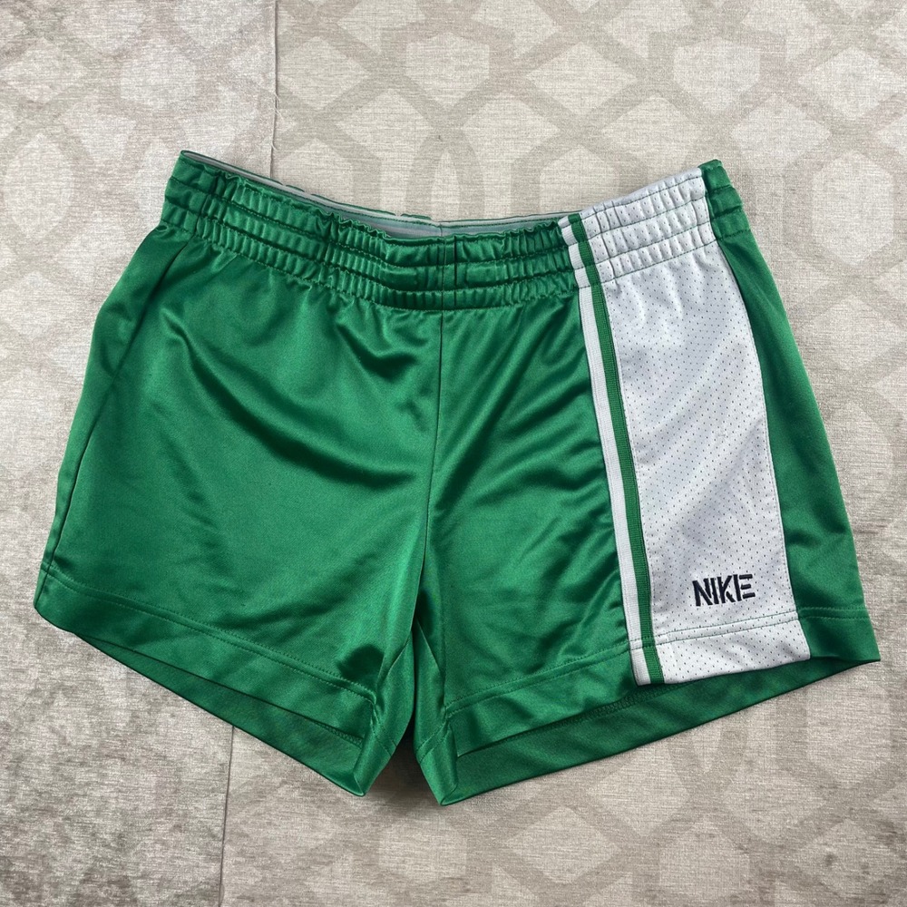 Nike Vintage Kids L 12-14 Green White Mesh Panel Athletic Track Shorts 18296-379